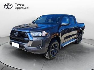 toyota hilux 2.4 d-4d c&c 4x4 lounge