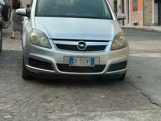 zafira 7 posti 2000