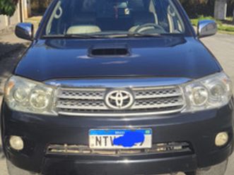 toyota sw4 3.0 srv 7l 4x4 aut. 5p