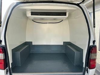 toyota hiace 2.5 d-4d curto 2.8t ac