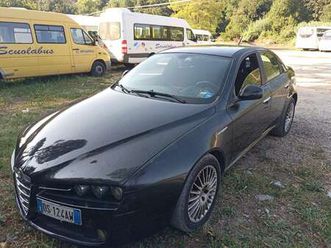 1.9 jtdm 16v distinctive 150cv q-tronic