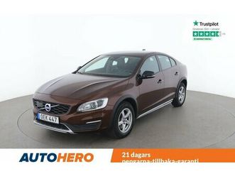 volvo s60 cross country d4 summum awd värmare, voc, acc