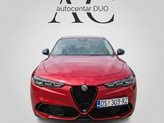 alfa romeo junior 1,2 mhev automatik, 2025 god.