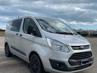 2.2 autocarro 6 posti