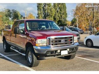 ford f-250 super duty lariat 6.0l v8 – 2003 – 127 000 km – 4x4 – boîte auto