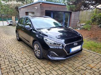 hyundai i30 1.6crdi 85kw 1maj čr at kamera