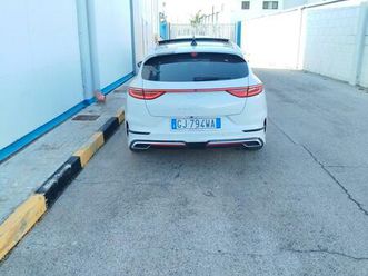 kia proceed 1.5 turbo benzina ibrida