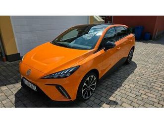 mg4 ev 64 kwh luxury 204 ps 435 km wp 360° cam