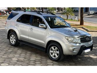 toyota sw4 3.0 srv 7l 4x4 aut. 5p