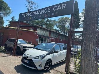 toyota yaris 1.5 5 porte lounge sport full optional kamera navi pdc led cerchi in lega garanzia 24 mesi