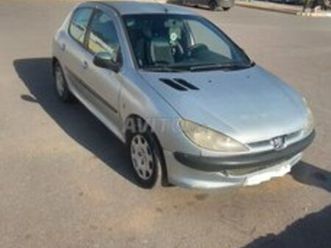 peugeot 206 essence manuelle 2010 à salé