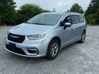 used 2023 chrysler pacifica limited