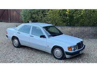 1989 mercedes 190 2.6e auto. very special and unrepeatable. a vendre