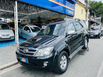 toyota sw4 3.0 srv 7l 4x4 5p