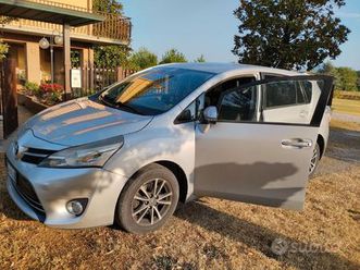 toyota verso 7 posti