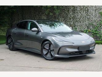 75kwh standard range saloon auto 5dr