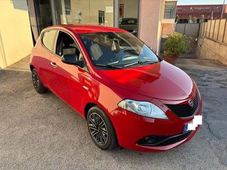 lancia ypsilon 1.2 69 cv 5p.gpl ecochic silver