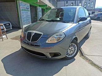 lancia y 1.2 газ климатик джанти нови гуми
