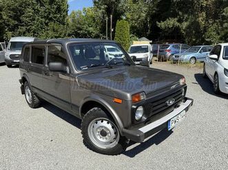 lada niva 4x4 1.7 urban magyarországi leinformálható!!!!! 83.000 km!!!!!!!