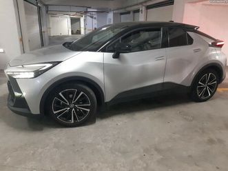 toyota c-hr lounge novembro/23