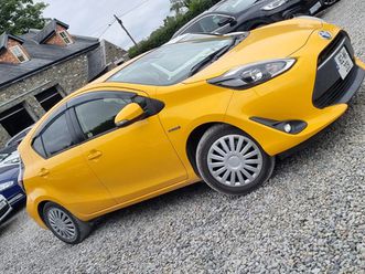 toyota aqua 2018 automatic hybrid €8,990