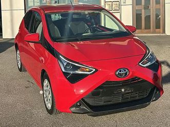 aygo 2ª serie aygo connect 1.0 vvt-i 72 cv 5 porte x-play