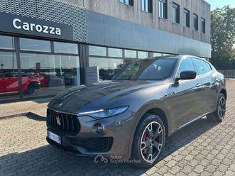 levante 3.0 v6 430cv auto
