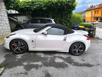 nissan 370z roadster vsa možna oprema