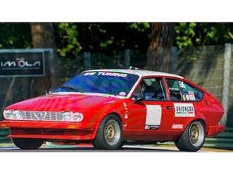 1982 alfa romeo alfetta rouge manuel, 5 vitesses conduite...