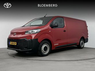 toyota proace worker long 2.0 d-4d challenger | trekhaak | speciale fleetkleur brick red | toegang tot zero emission zone |