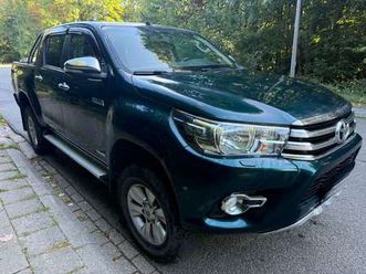 2.4 d-4d 4wd invincible50 chrome