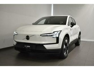 volvo ex30 e60 core: réserver un essai sur route !