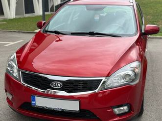 kia ceed (ceed) sportswagon 1,6 crdi, 2011 god.