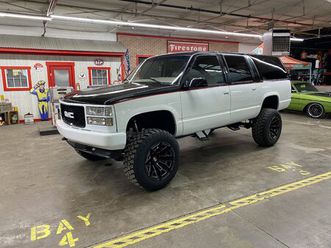 1999 gmc suburban 4wd