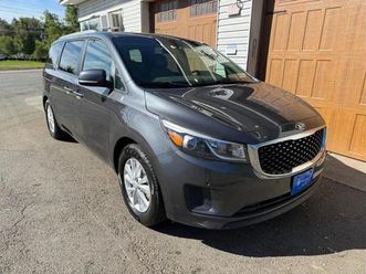 used 2017 kia sedona lx