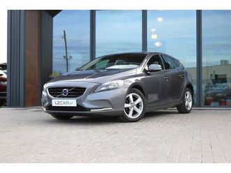 volvo v40 1.6 d2 momentum 115cv