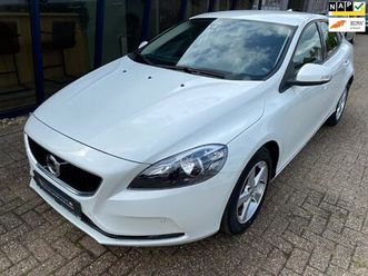 volvo v40 2.0 t2 kinetic business pack connect navi / pdc / bluetooth