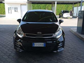 kia rio 3a serie i.i crdi 5pses high tech (55 kw)