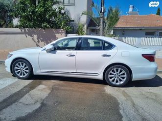 premium 460 אוט׳ 4.6 (381 כ״ס) [2010-2013]