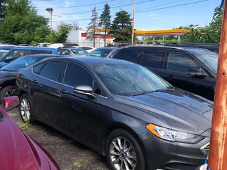 2017 ford fusion se