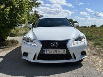 lexus is 300h f-sport, 2014 god.