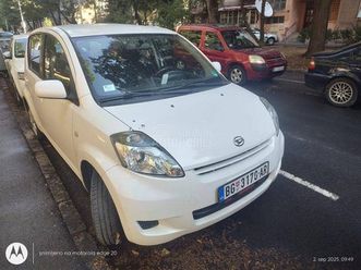 daihatsu sirion 4x4 reg