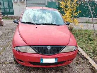 lancia y elefantino blu a metano 2002