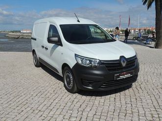 <li class=breadcrumbs-module_list-item__zg-6q renault express 1.5 blue dci confort </ol>