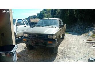 toyota hilux 2,4l d