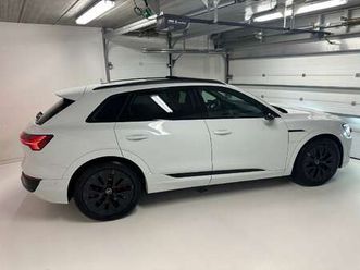 q8 e-tron 55 quattro s line