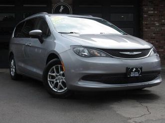 used 2021 chrysler voyager lxi