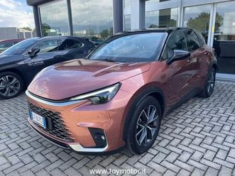 lexus lbx hybrid cool