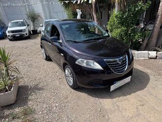 lancia ypsilon 1.2 gpl 2013