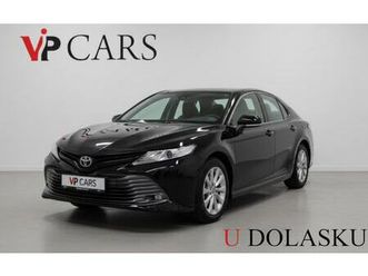 toyota camry 2,5 hybrid, 2021 god.